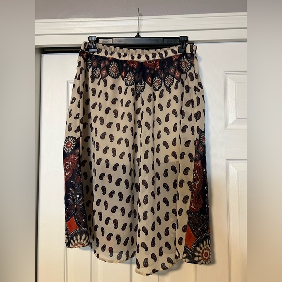 MIDI skirt - Picture 1 of 2